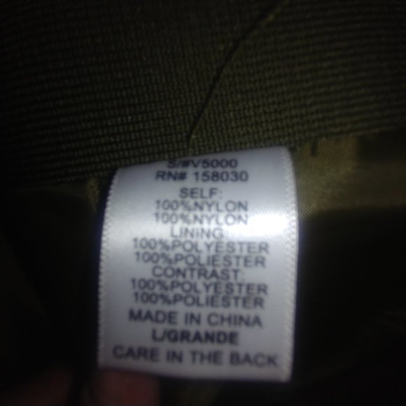 Love Tree: Olive Green Puffer Vest W/Gold Hardware - Women's Size Large - NWOT - Picture 7 of 7